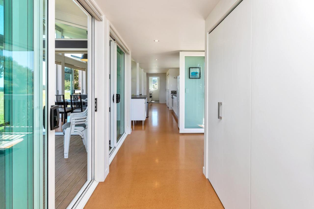 Paroa Bay Chalets - Te Whare Tui 拉塞尔 外观 照片