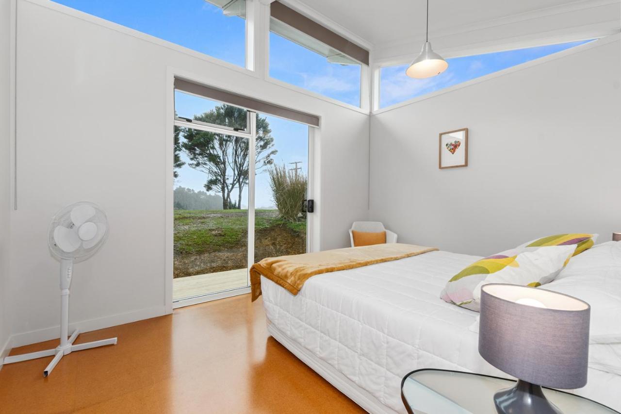Paroa Bay Chalets - Te Whare Tui 拉塞尔 外观 照片
