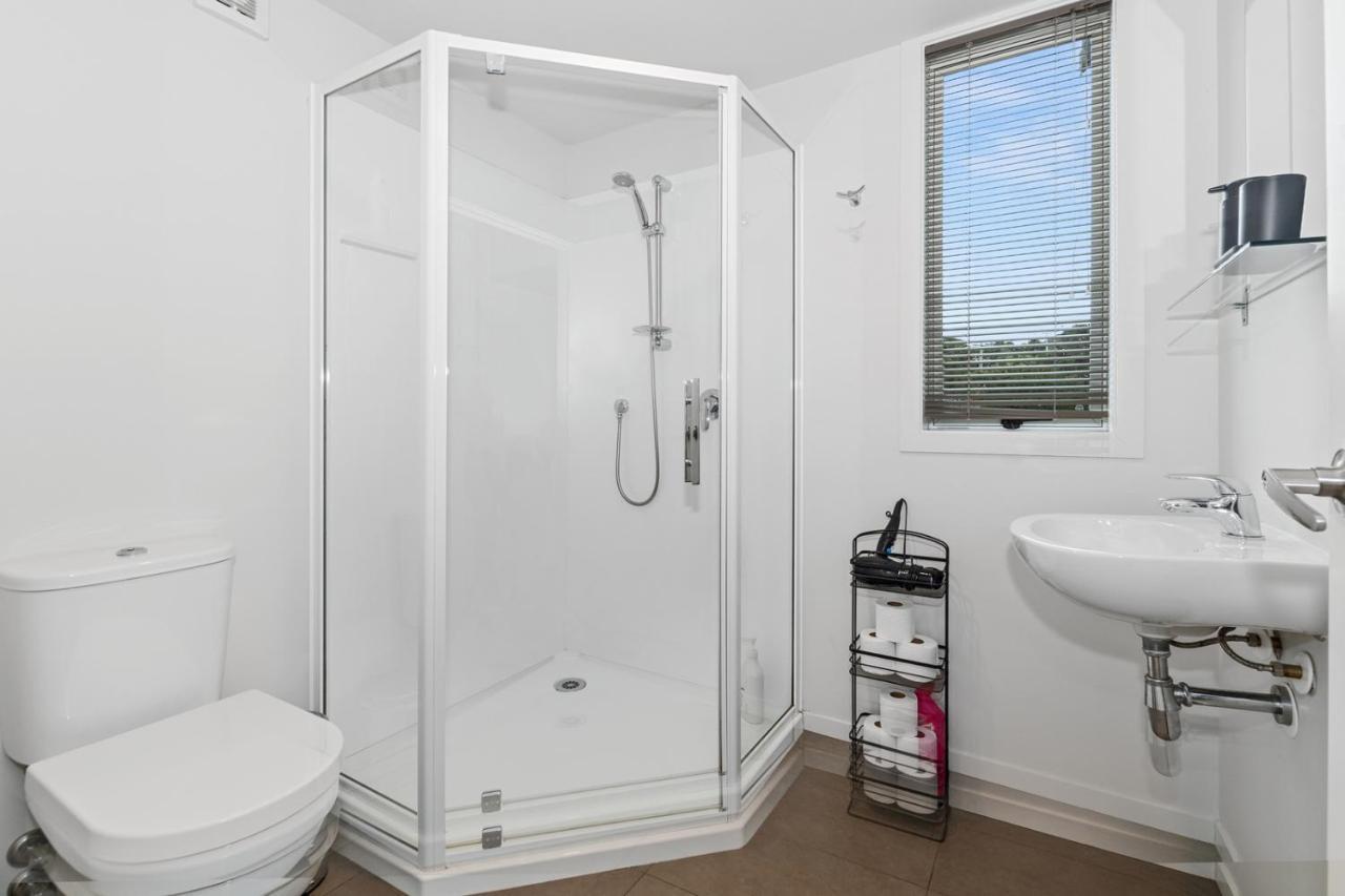 Paroa Bay Chalets - Te Whare Tui 拉塞尔 外观 照片