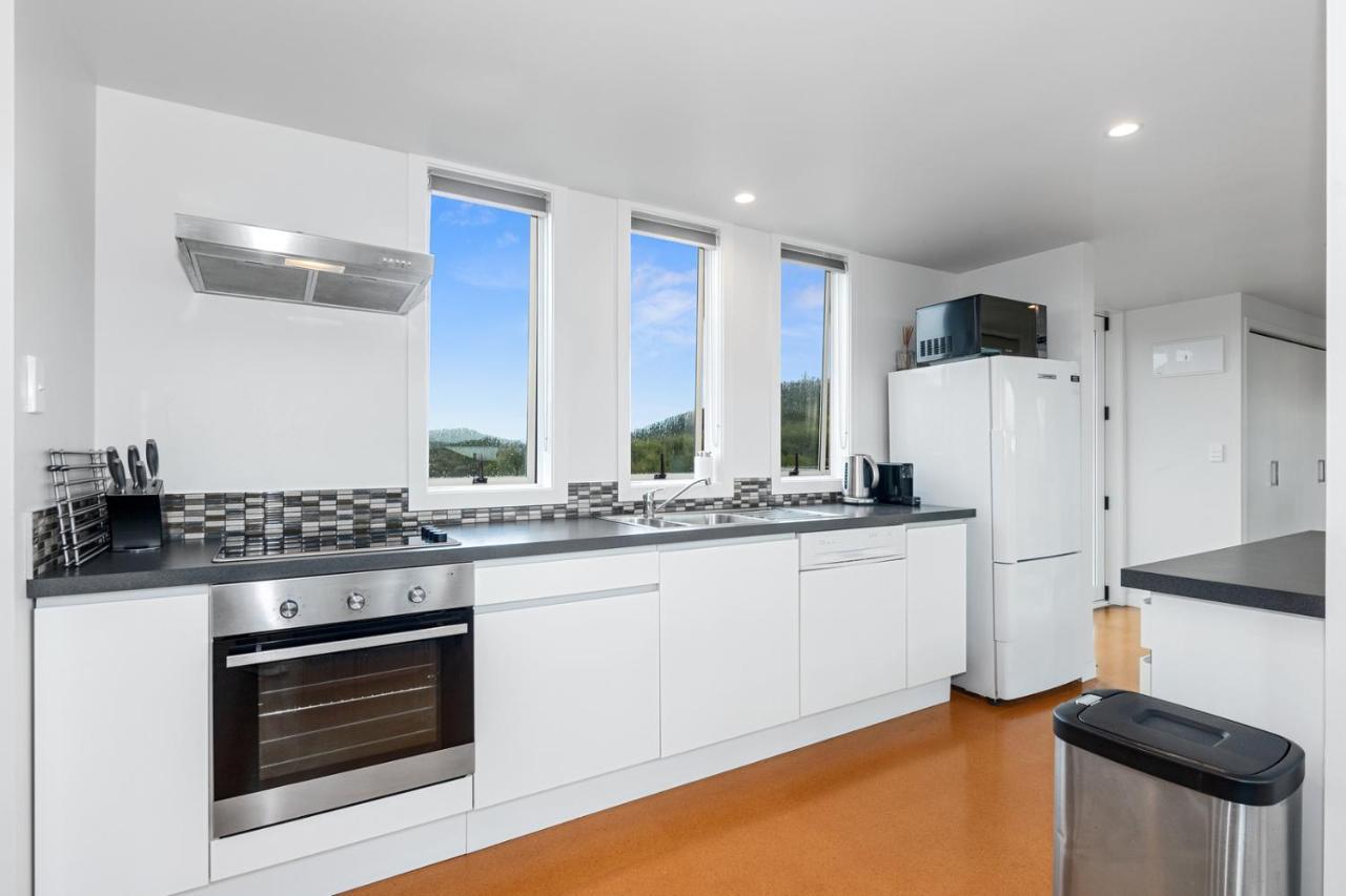 Paroa Bay Chalets - Te Whare Tui 拉塞尔 外观 照片